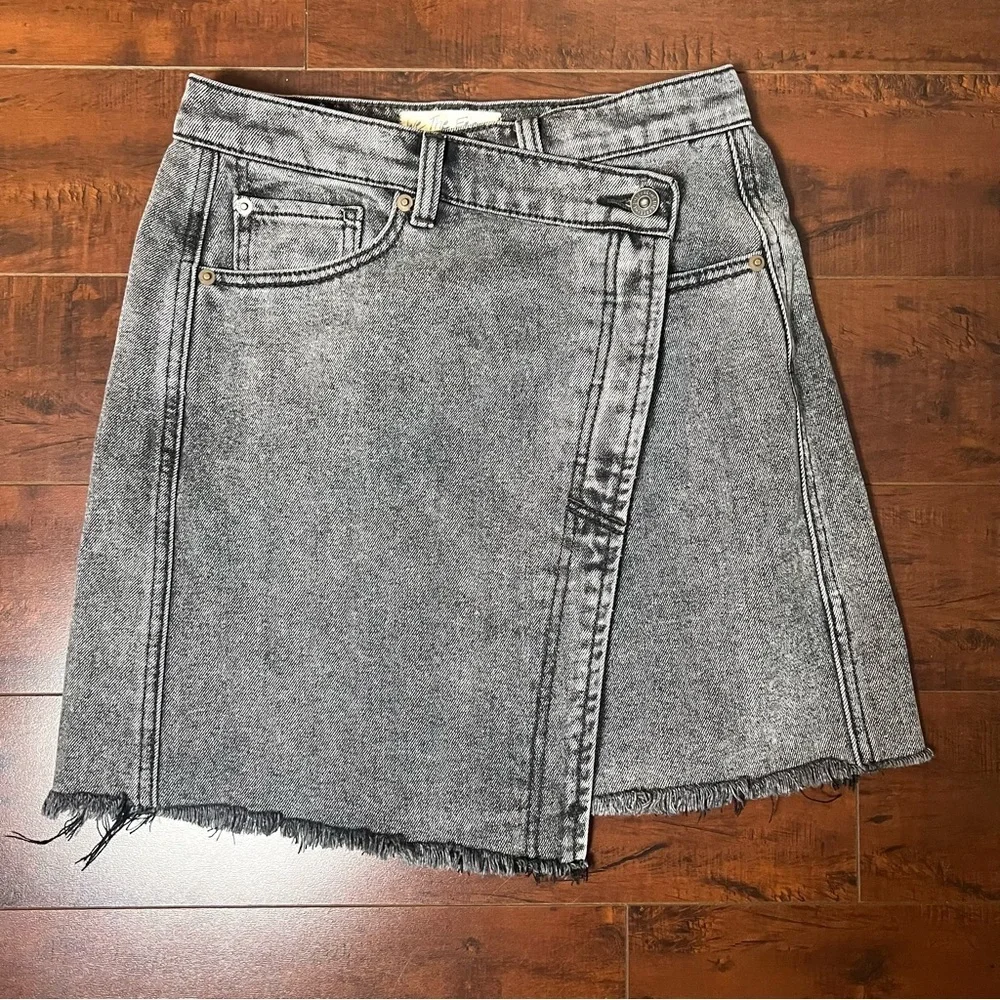 FREE PEOPLE We The Free Denim Parker Wrap Jean Mini Skirt Sulphur Black Size 26 - Picture 5 of 12